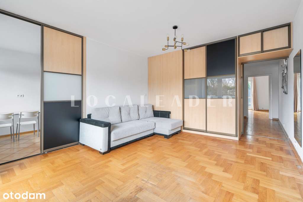 Duże dwupokojowe mieszkanie z balkonem i ogródkiem-1