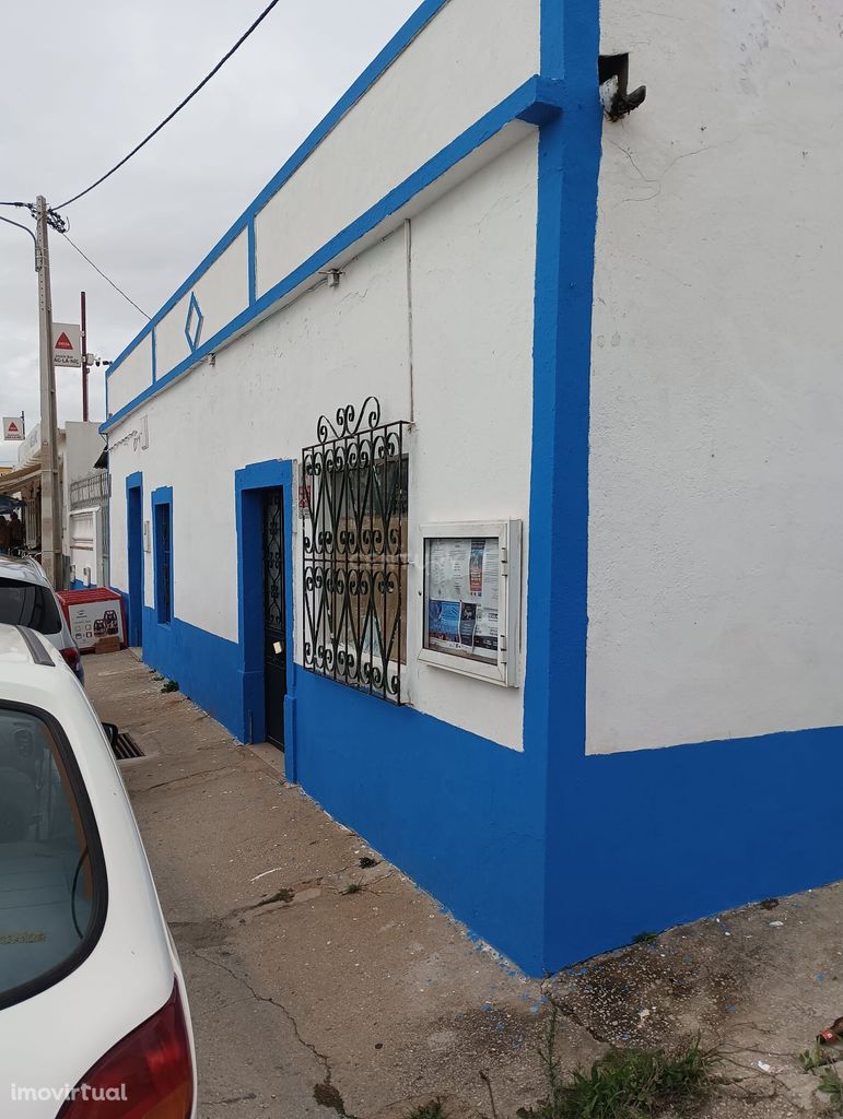 Casa Térrea destinada a comércio na EN125 - 5 minutos de Boliqueime