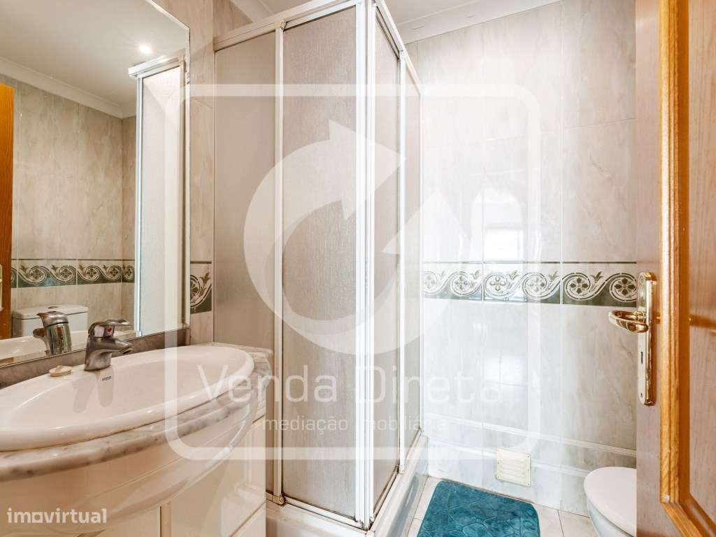 Apartamento T3 com estacionamento - Fidalguinhos, Barreiro-23