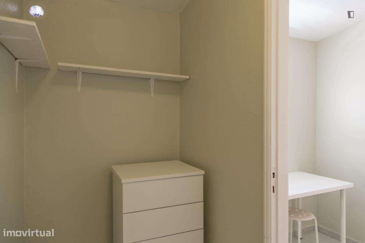 Quarto - localizado em Penha de França Lisbon - Grande imagem: 2/8