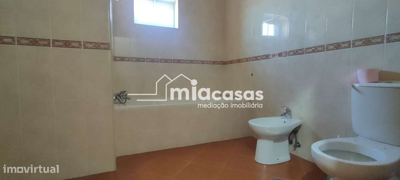 MORADIA T2+1 ISOLADA - OIÃ-11
