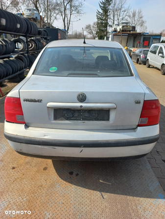 Volkswagen Passat na części - 12