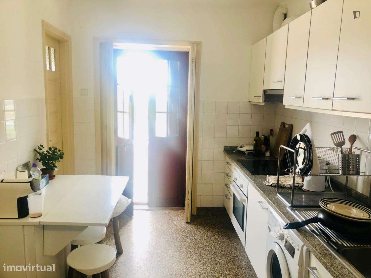 Quarto - localizado em Cedofeita Porto - Grande imagem: 4/10