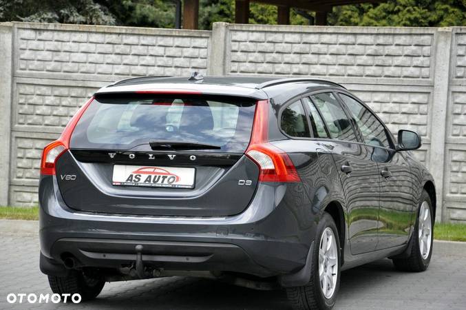 Volvo V60 D3 Geartronic Momentum - 29