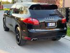 Porsche Cayenne Standard - 3