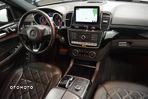 Mercedes-Benz GLS - 24