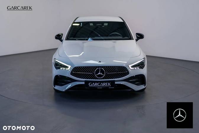 Mercedes-Benz CLA 200 4-Matic AMG Line 8G-DCT - 12