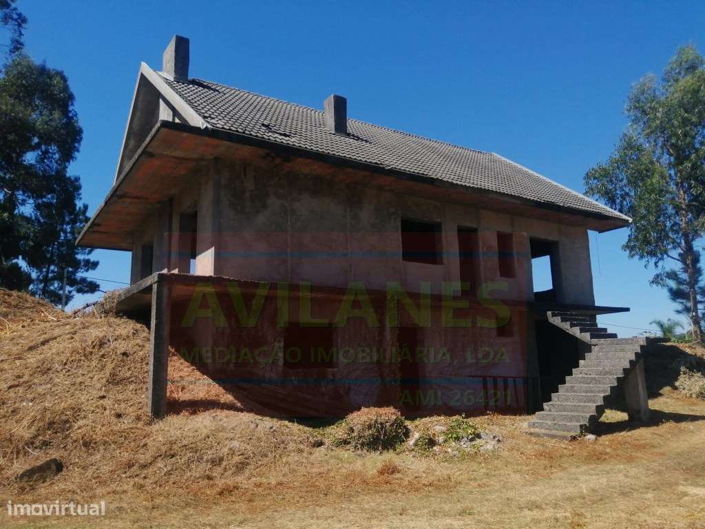 MORADIA EM FASE PEDREIRO - S MIGUEL DO MATO - Grande imagem: 5/18