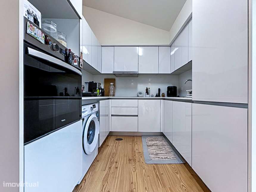 Apartamento T2 renovado no Centro de Ovar-7