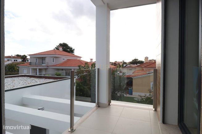 Luxuosa moradia isolada de 5 assoalhadas com excelentes áreas - piscin-36