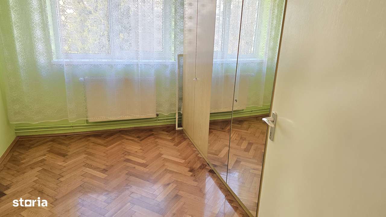 Vand sau inchiriez apartament 4 camere, Deva, Pieta Centrale, etaj 3, - Imagine principală: 5/17