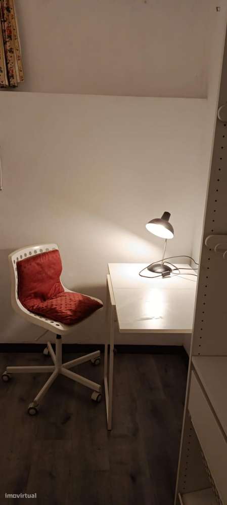 Quarto - localizado em Paranhos Porto - Grande imagem: 4/9