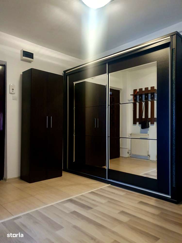 Persoana fizica, inchiriez ap cu 3 camere - Imagine principală: 3/8