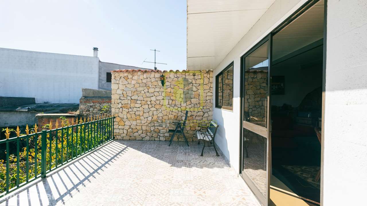 Moradia T4 com vistas deslumbrantes-34