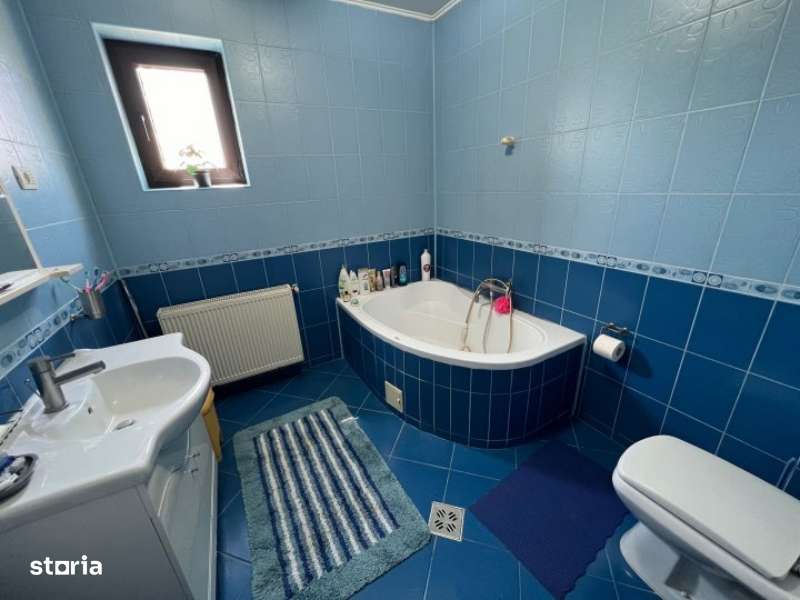 Casa 5 camere, P+1+Pod, toate utilitatile - Imagine principală: 5/8