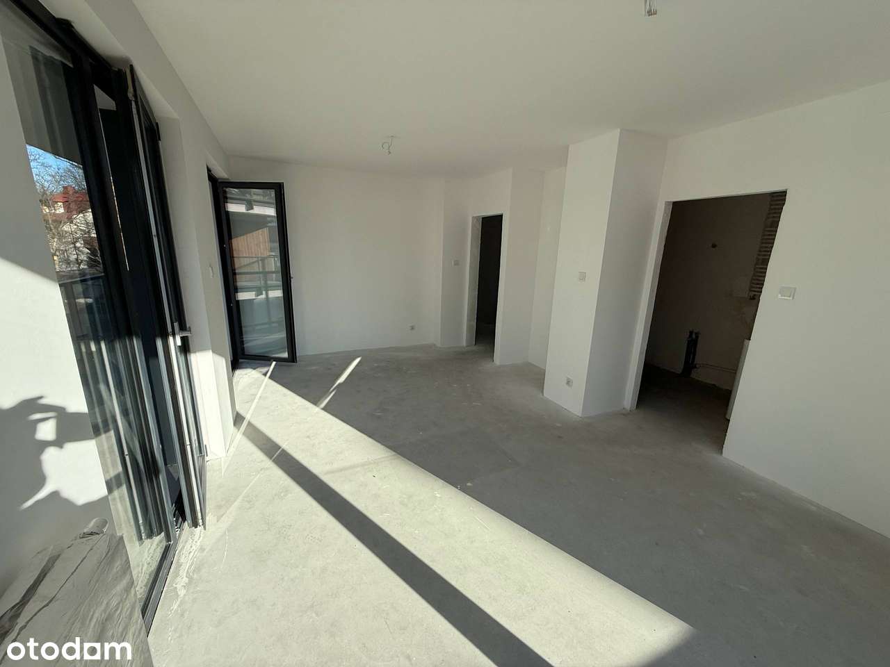 Dwupoziomowe mieszkanie z ogródkiem o powierzchni 320 m²+ garaż gratis-4