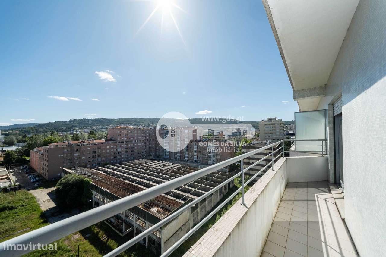 T5 Duplex na Rua Bernardo Sequeira, São Vítor-25