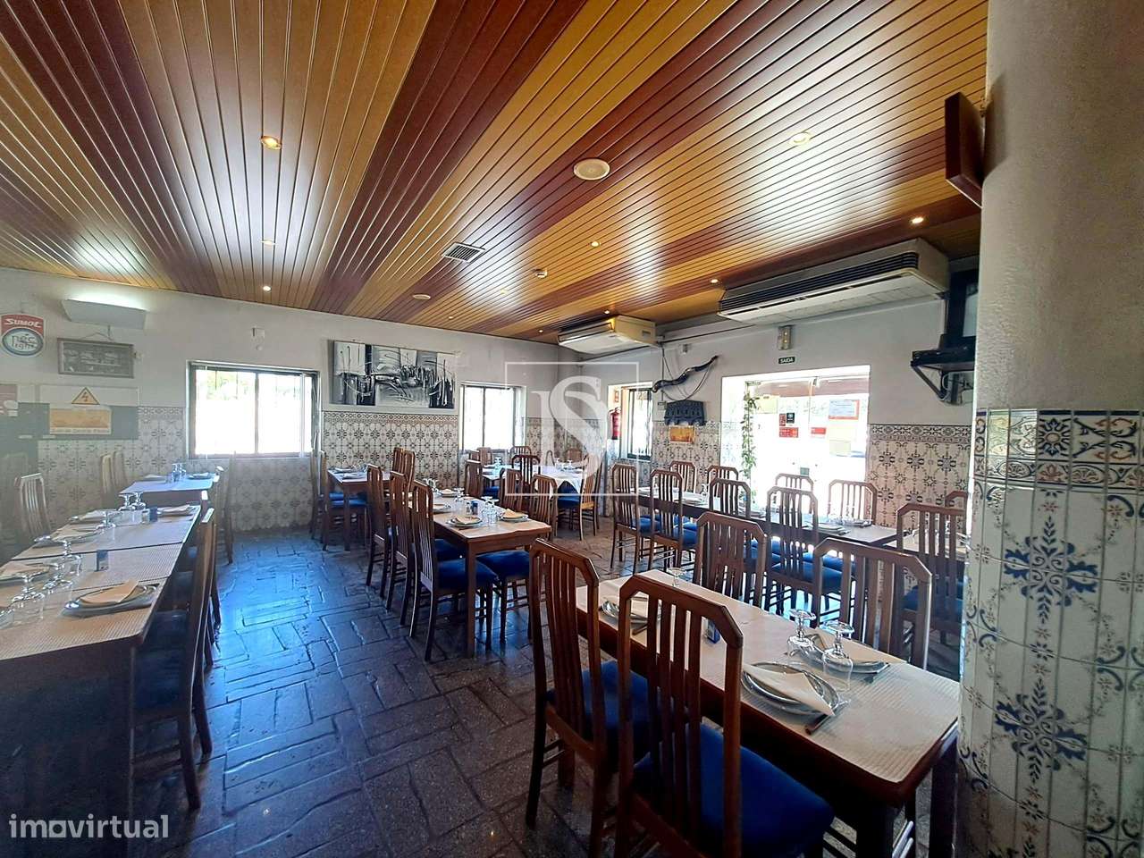 Oportunidade Imperdível: Restaurante de Renome em Palhais no Barreiro - Grande imagem: 2/34