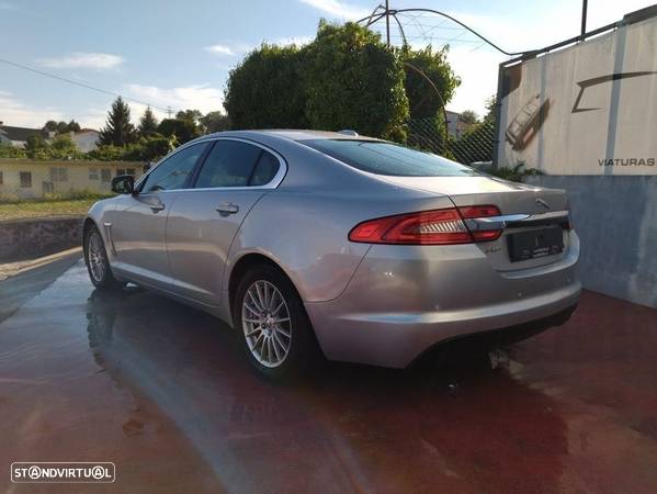 Jaguar XF 2.2 D Luxury - 5