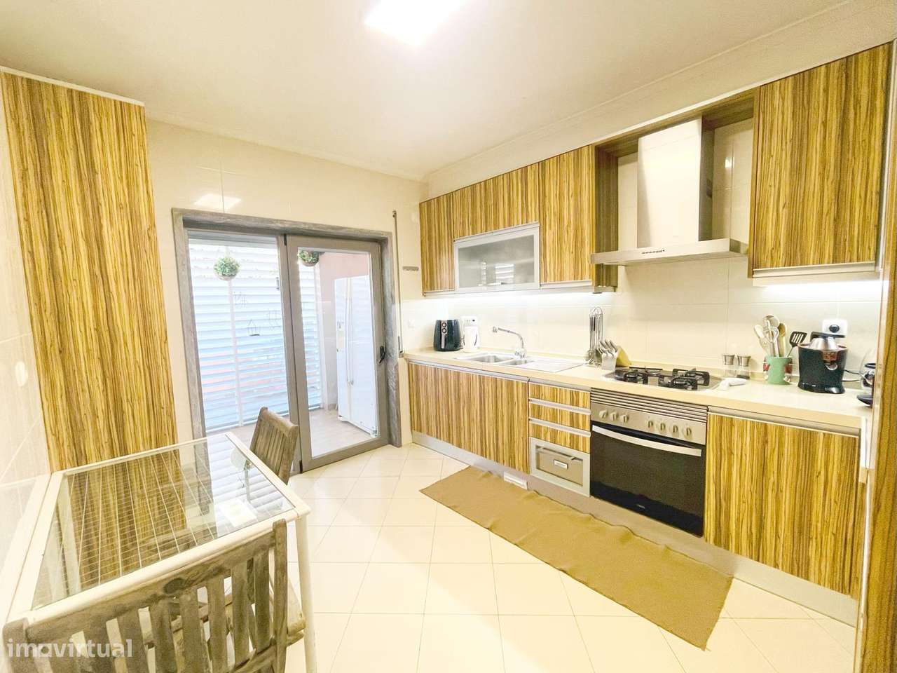 Apartamento T2 em Condomínio com Piscina – Alcabideche, Cascais-13