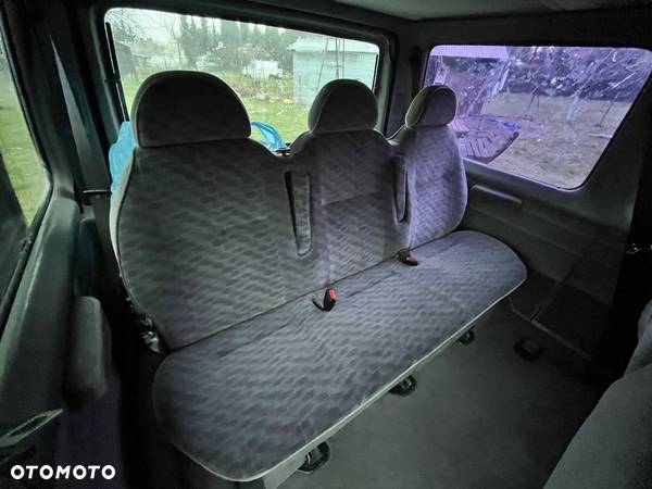 Ford Tourneo Custom - 20