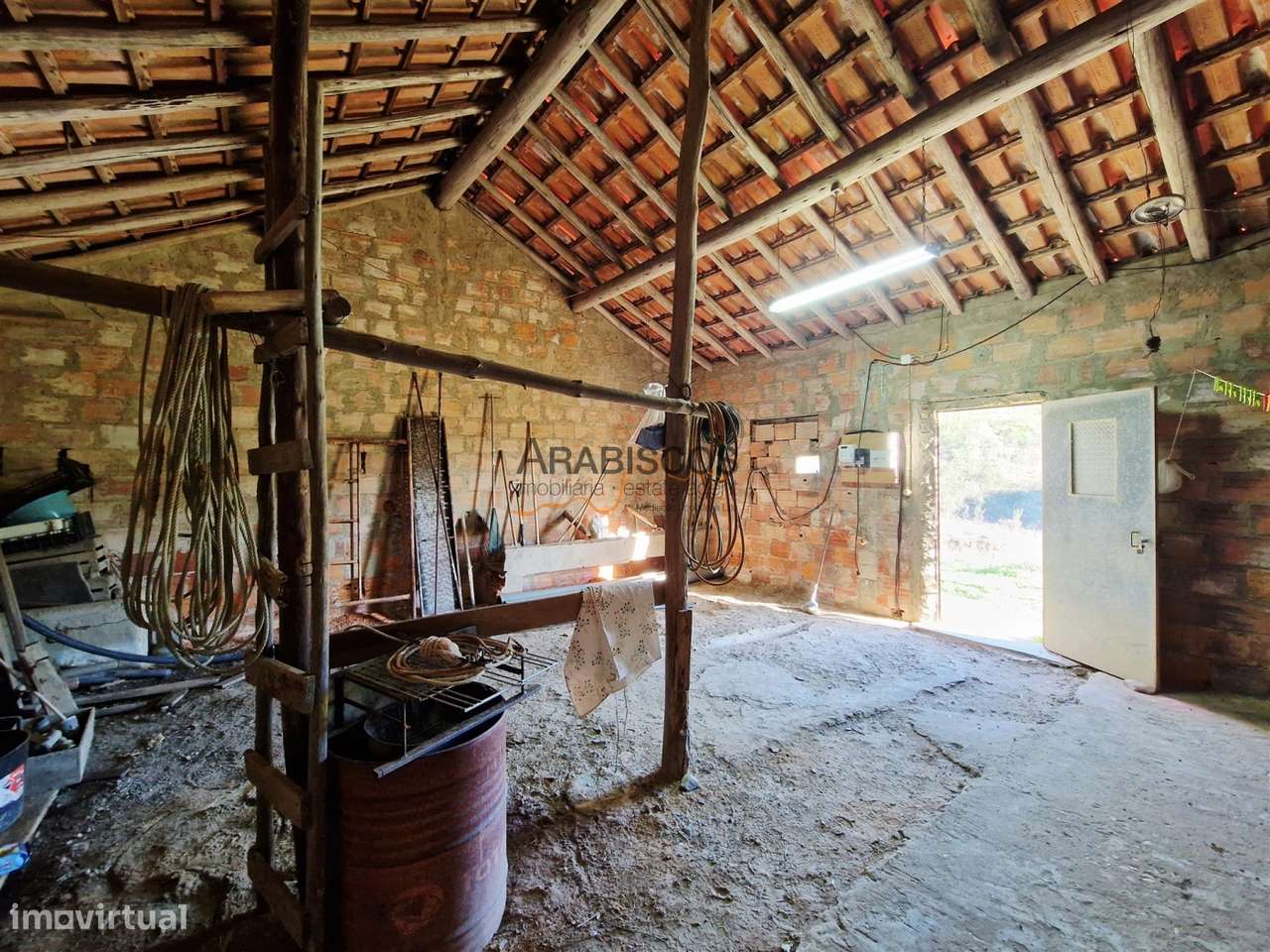 Terreno Rústico - Ruína - Água Canalizada - Poço - Electricidade - Por - Grande imagem: 5/16