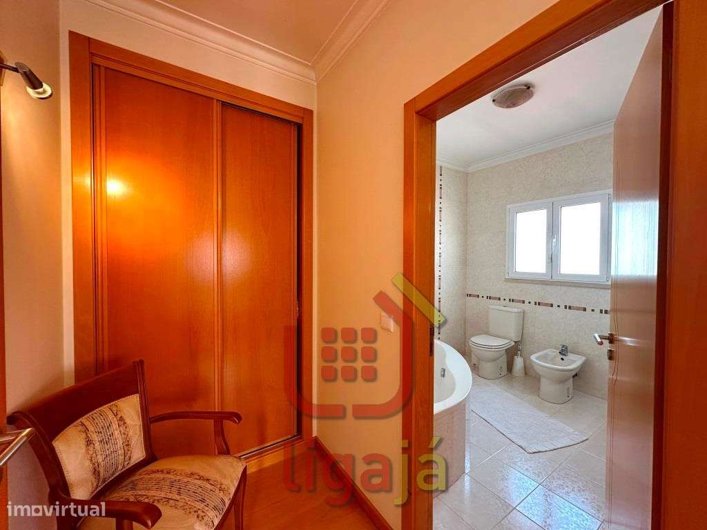 Moradia T5 de Excelência em Ourém!-39
