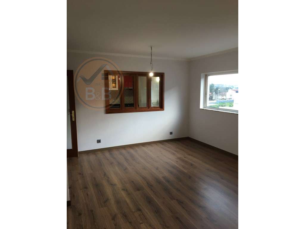 Apartamento T3 com garagem em Valbom - Grande imagem: 4/19