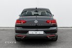 Volkswagen Passat 2.0 TDI Elegance DSG - 9