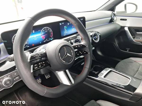 Mercedes-Benz Klasa A 200 AMG Line 7G-DCT - 11