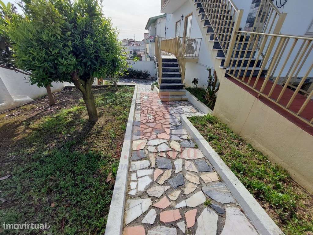 Prédio com 7 apartamentos no centro de Caldas da Rainha-44