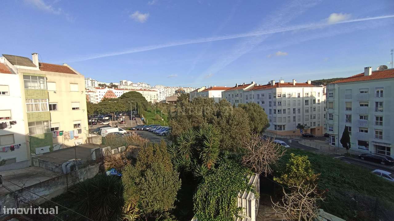 T2  perto da Estação da CP de Rio de Mouro-14