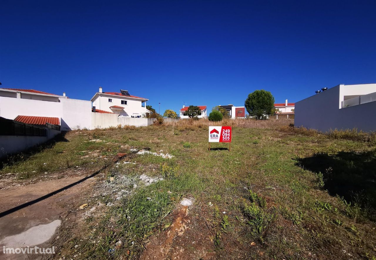 Terreno Para Construção em Meia Via - Torres Novas