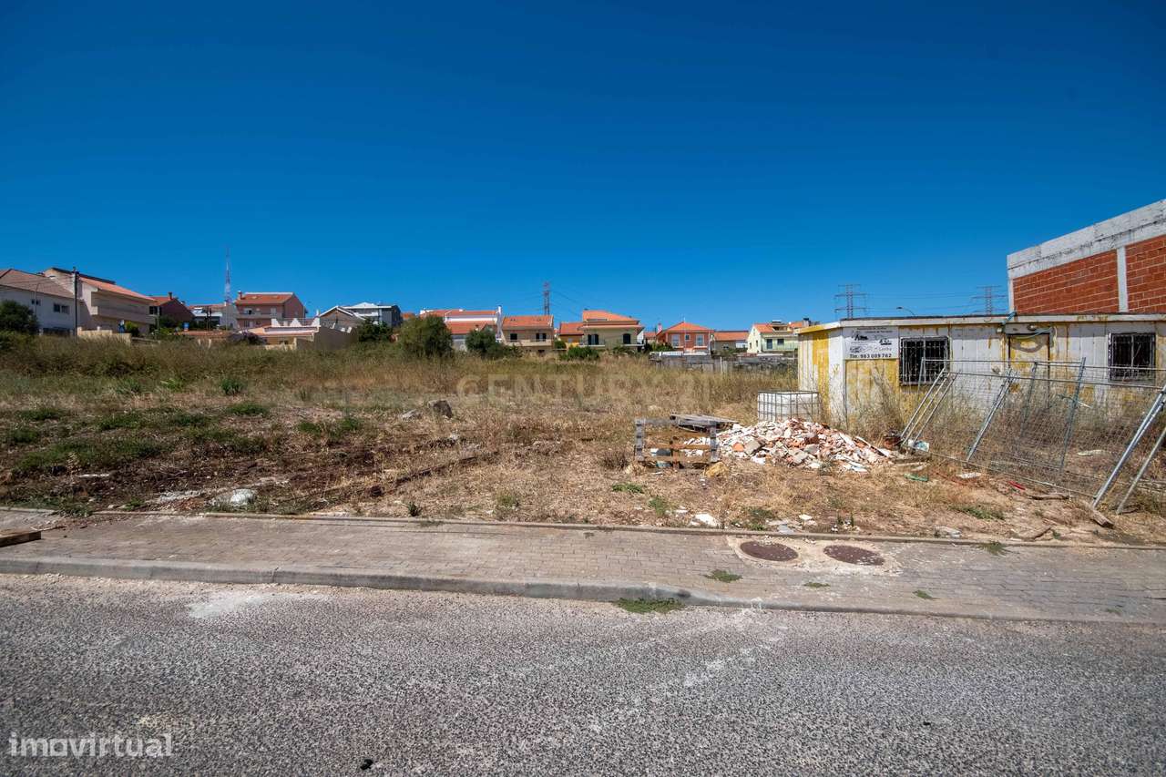 Terreno para construção de moradia T3 | 190 m² | Amadora - Grande imagem: 5/23
