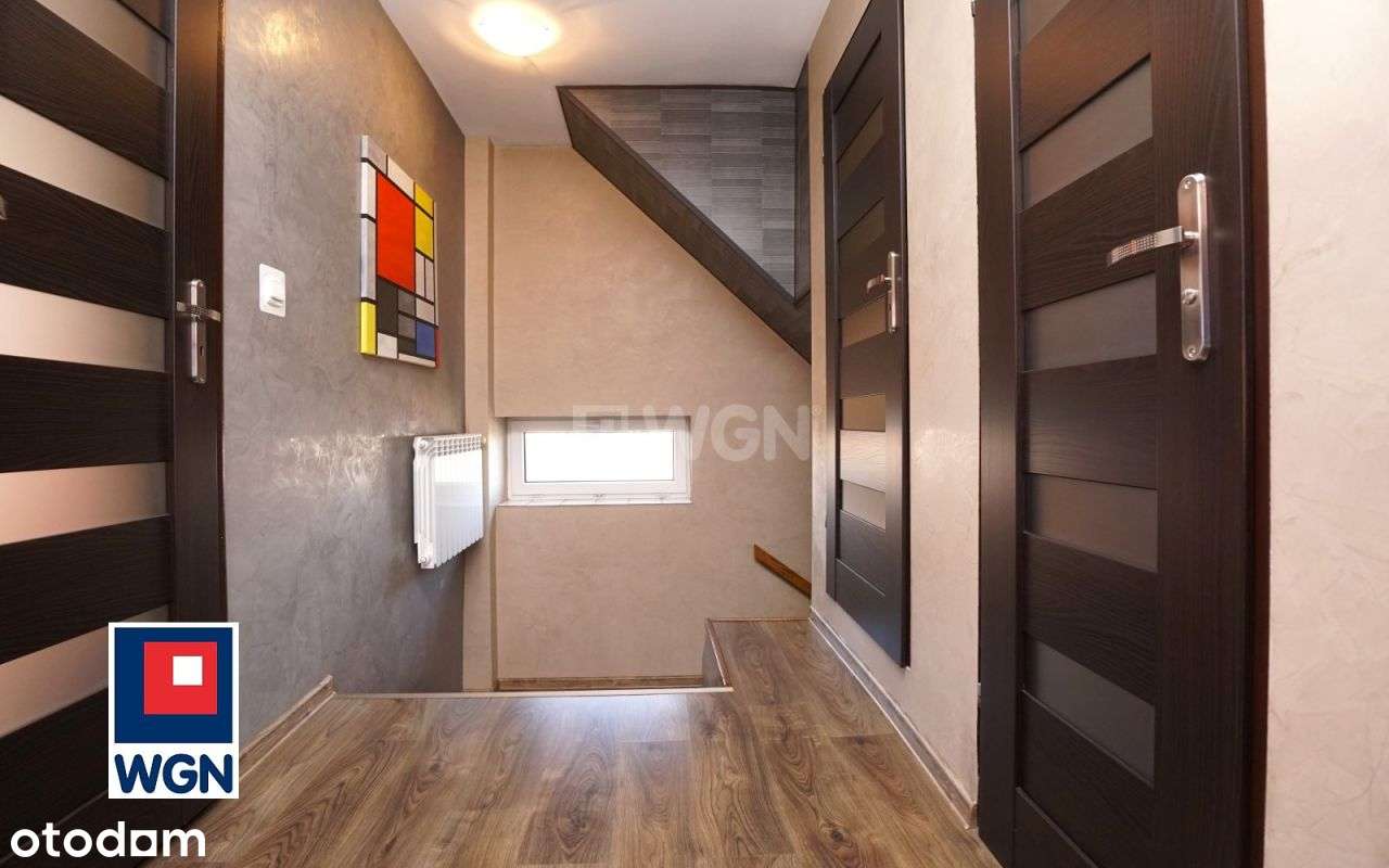 Praktyczny dom z dużym terenem..-14