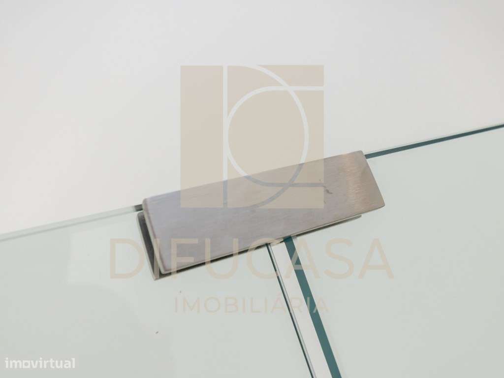 R268 Moradia Duplex - Localizada no centro de Fernão Ferro-30