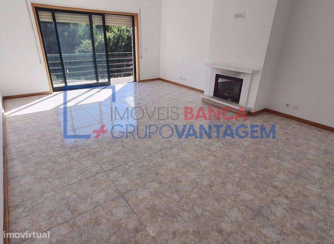 Apartamento T3 com garagem para venda em Pedroso, V.N. Gaia - Grande imagem: 4/18