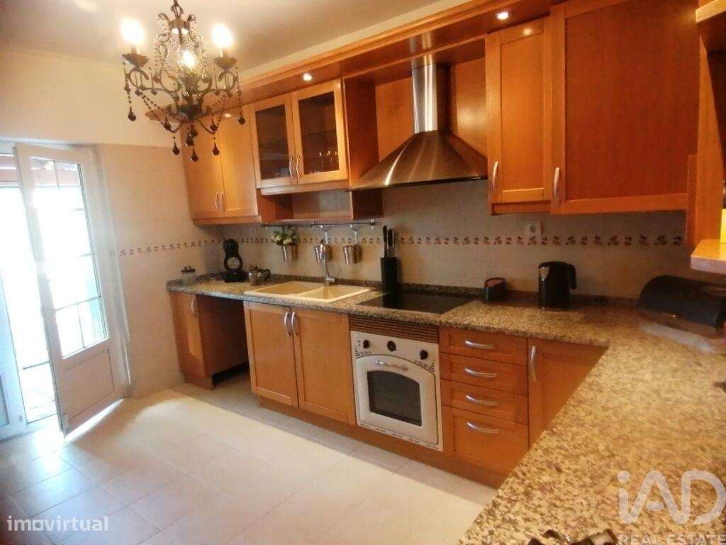 Casa / Villa T4 em Venda do Pinheiro e Santo Estêvão das Galés de 217, - Grande imagem: 4/29