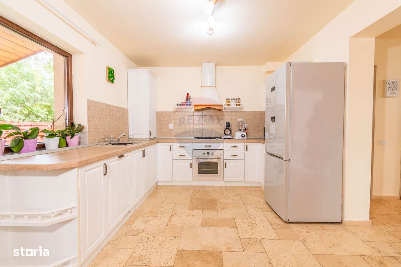 Casa de vanzare, Jucu de Sus teren 811mp, 4 Camere, 2 Bai, Priveliște-8