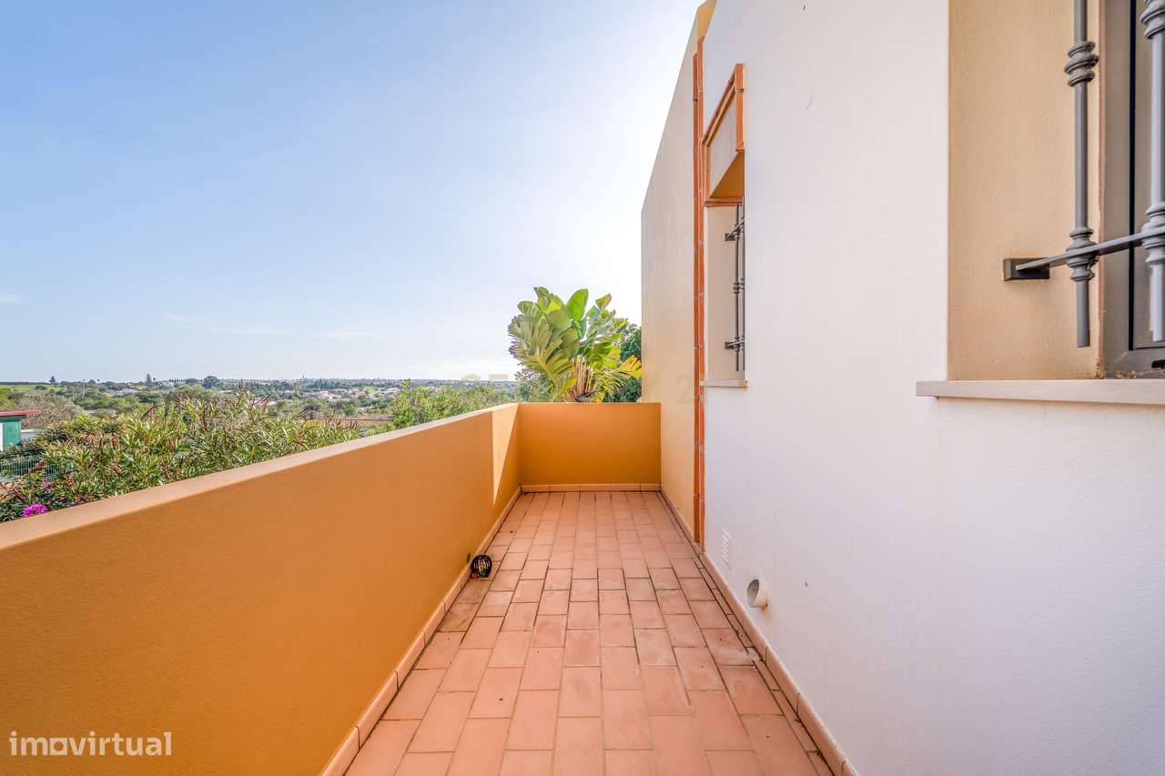 Moradia Unifamiliar de Prestígio | Guia – Albufeira | T4 | Piscina | J-30