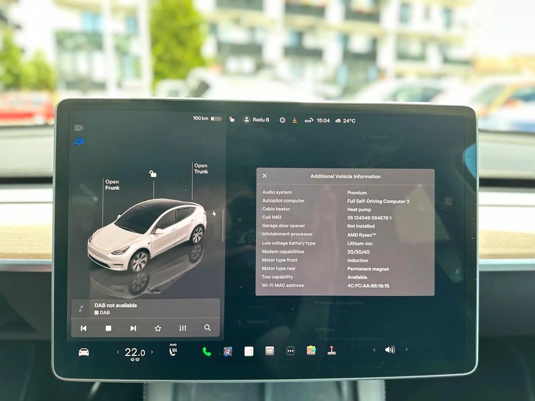 Tesla Model Y Long Range Dual Motor AWD - 25