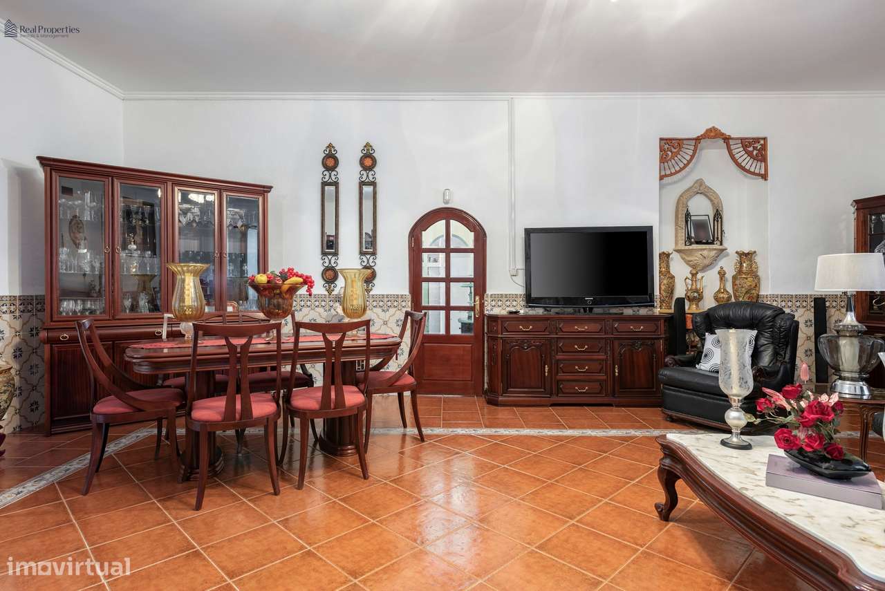 Encanto Algarvio – Moradia Térrea Isolada com Piscina e Jardim-5