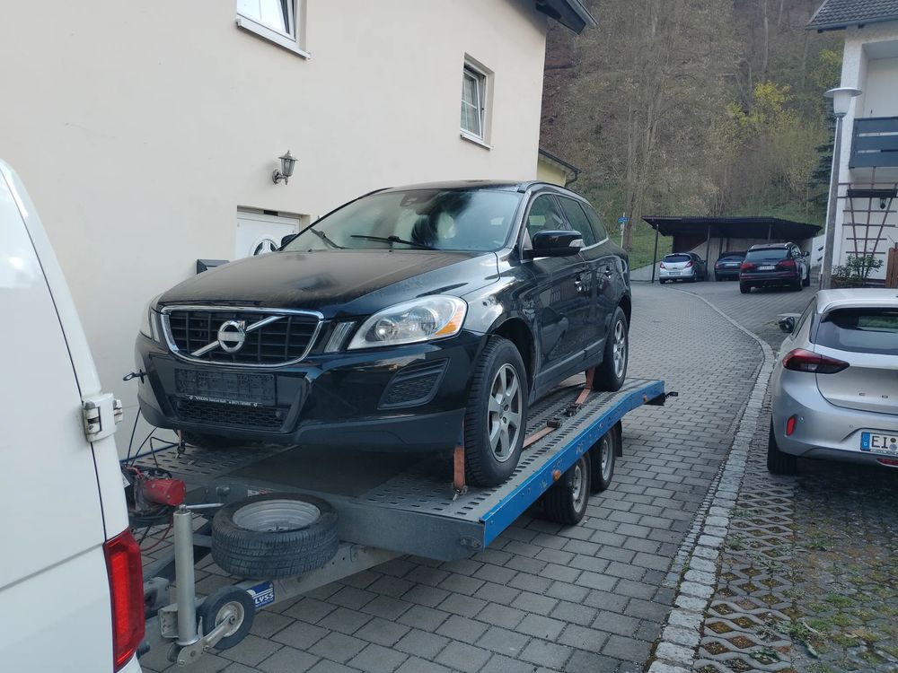 Volvo XC60 I D3 Momentum 2011