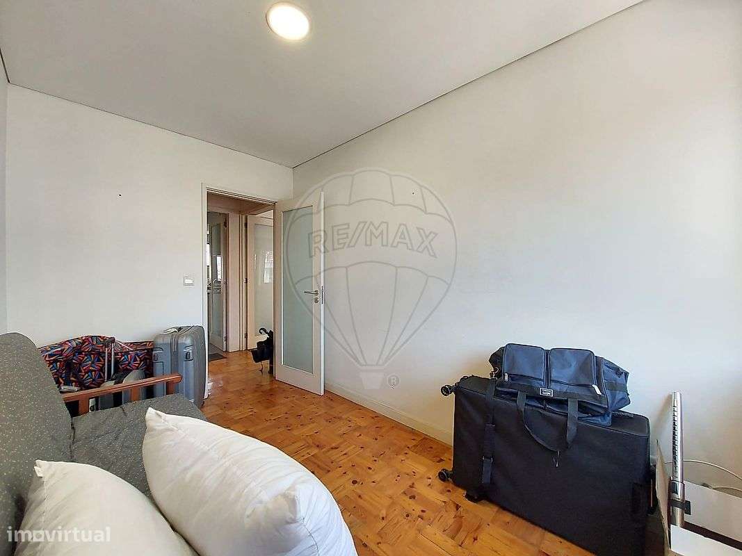 APARTAMENTO T3 RENOVADO NA AVENIDA DA LIBERDADE, BRAGA-11