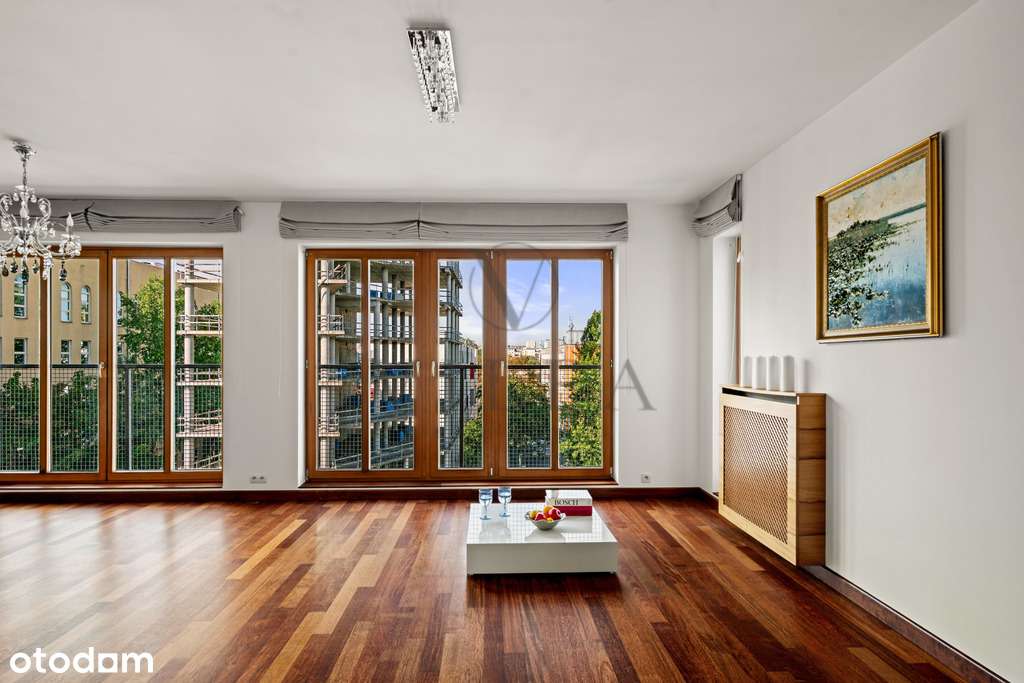 Kameralny Apartamentowiec | Ostatnie Piętro