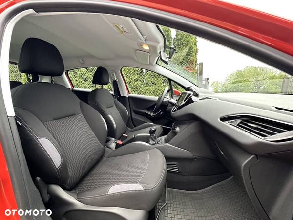 Peugeot 208 1.2 VTi Style - 25