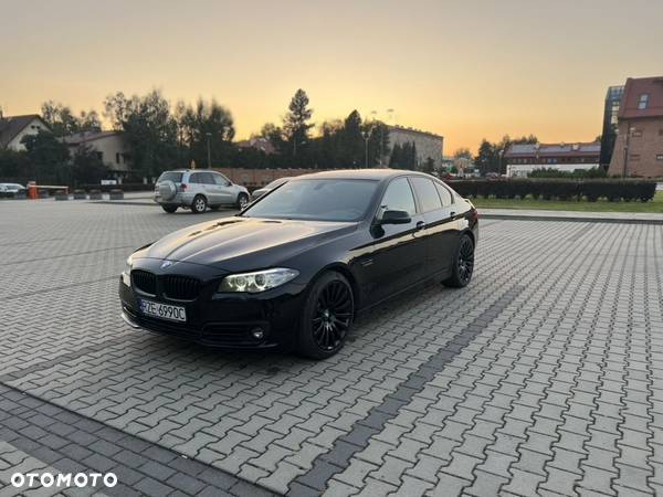 BMW Seria 5 528i xDrive - 4