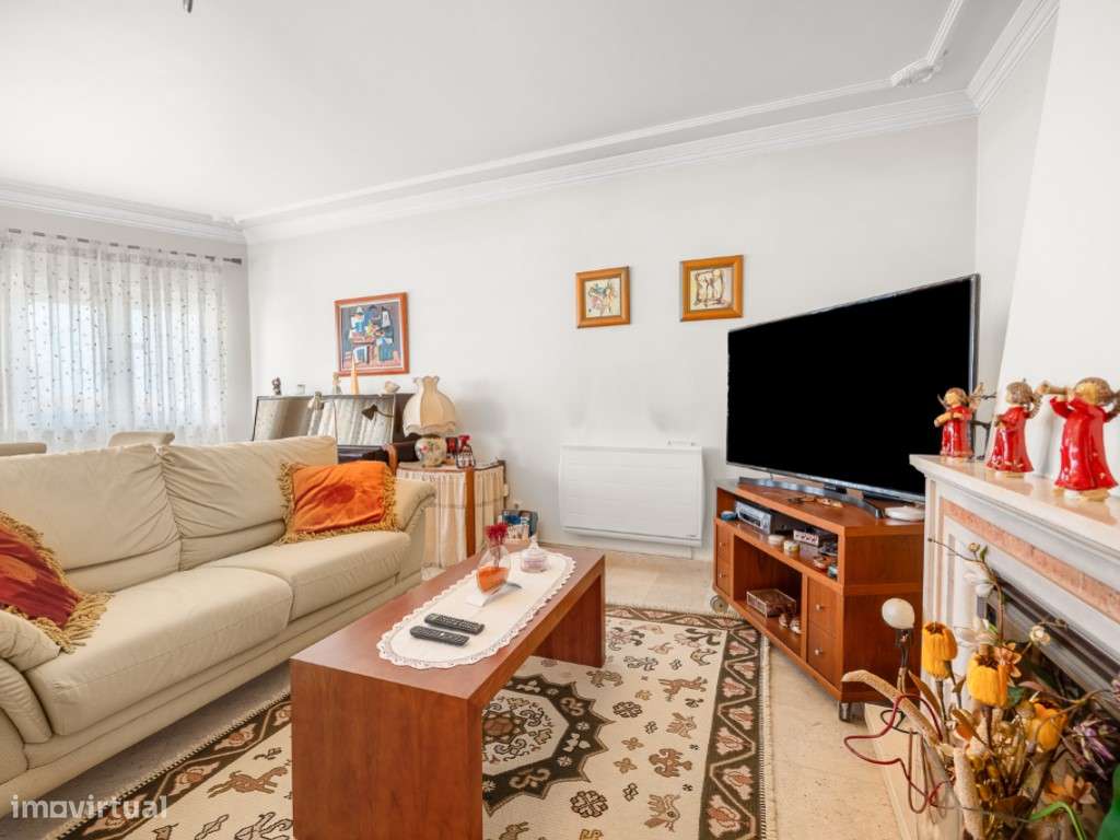 Moradia T4+1 localizada no bairro do 'Casal Novo'. - Grande imagem: 4/30