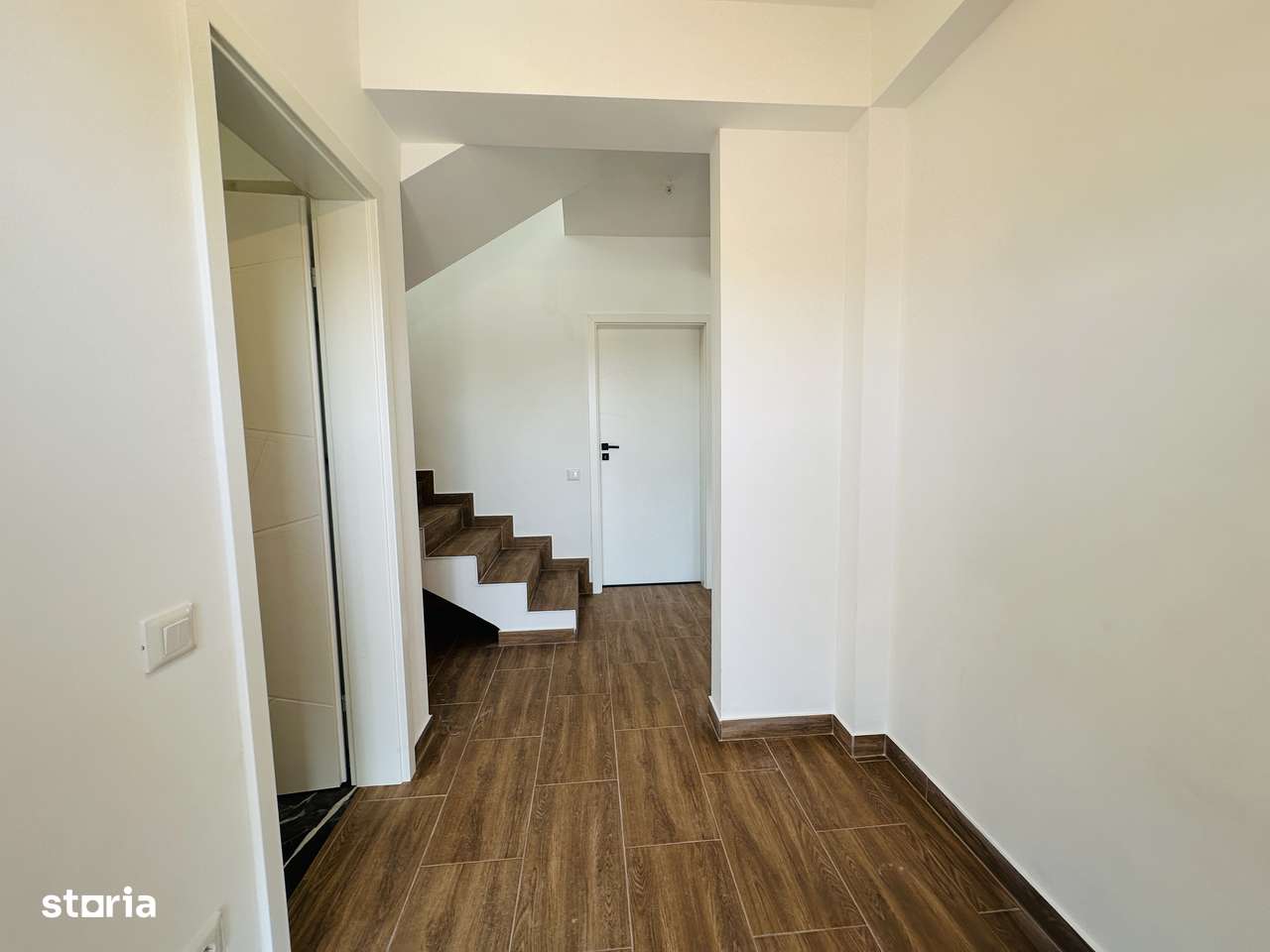 Casă Modernă de vânzare - 5 camere / 330 mp – Com. Berceni | 179.000 €-8