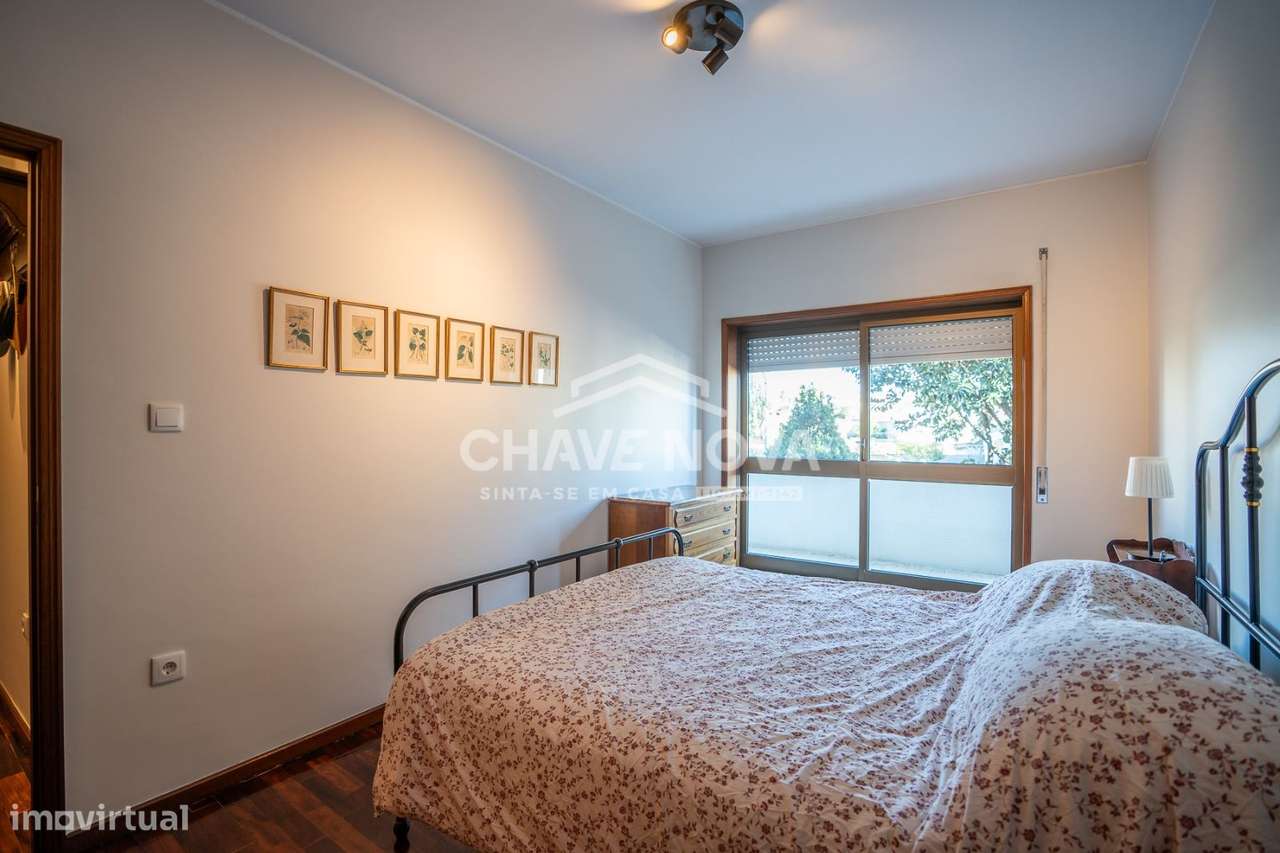 Apartamento T2  c/ Varanda e Garagem Matosinhos-13